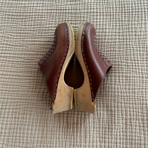 Vintage Braided Leather Clogs - Picture 6 of 9